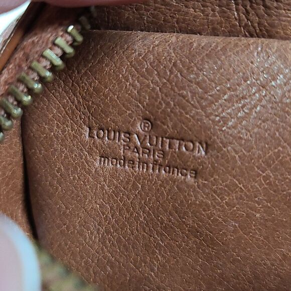 💯 Authentic Louis Vuitton Handbag 🍀 - Picture 9 of 17
